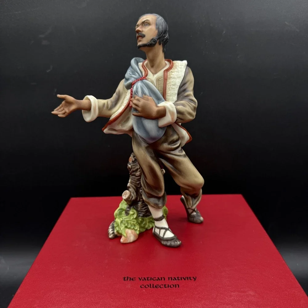 Edizioni Musei Vaticani Porcelain Shepherd Figurine Brown Medium Nativity Adults
